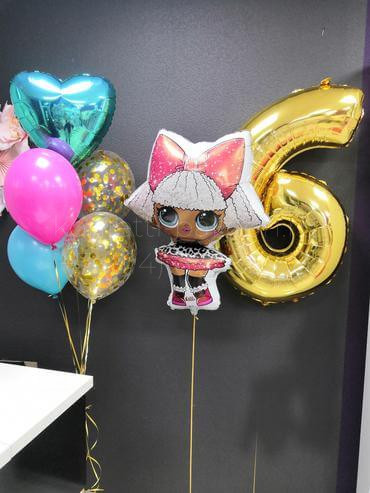 Композиция из гелиевых шаров с куклой LOL на 6 лет