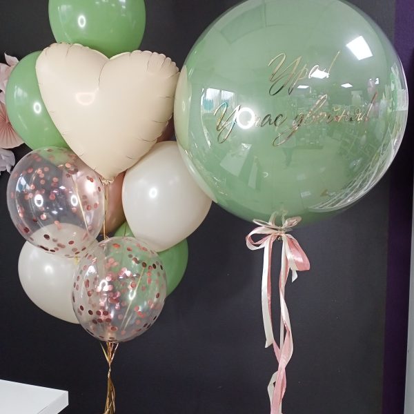 Композиция из гелиевых шаров на выписку двойни