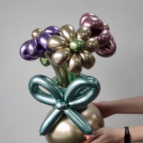 Букет ромашек из шаров для моделирования хром в корзинке