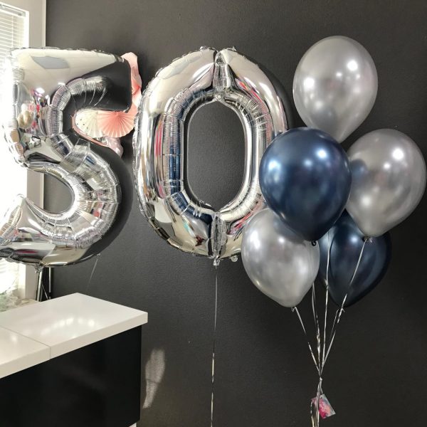 Композиция из гелиевых шаров на Юбилей
