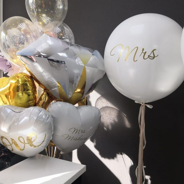 Композиция из гелиевых шаров на девичник, свадьбу