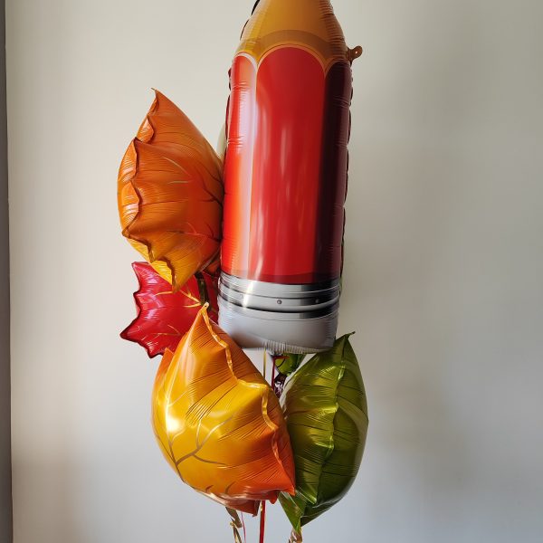 Композиция из фольгированных шаров к 1 сентября