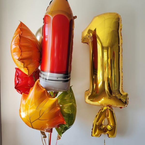 Композиция из фольгированных шаров к 1 сентября