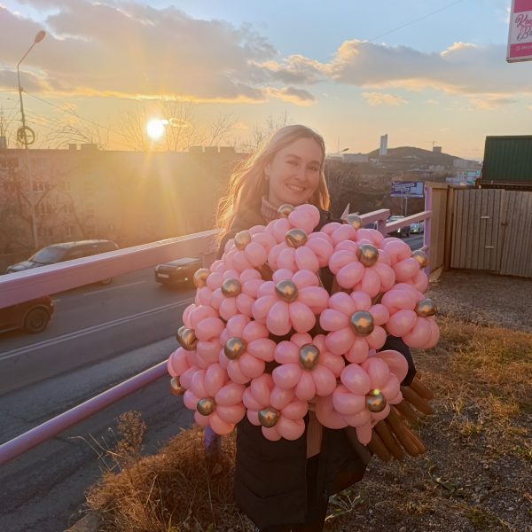 Букет ромашек из шаров для девушки, любимой