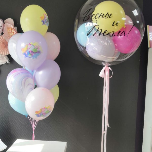 Композиция из гелиевых шаров 8 Марта