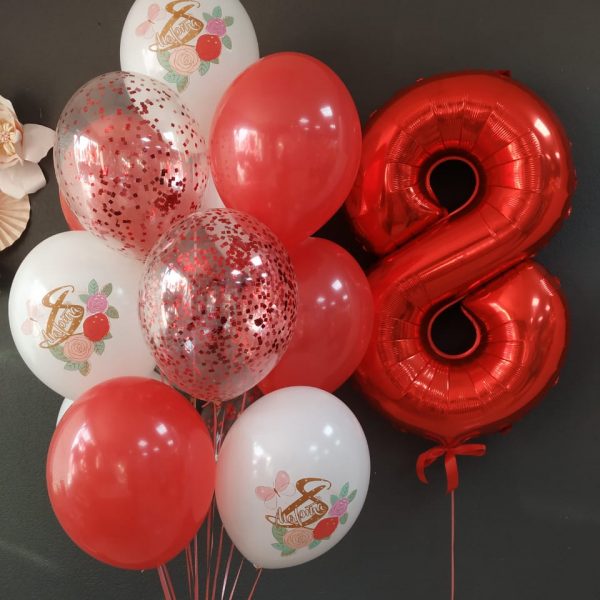 Композиция из гелиевых шаров 8 Марта