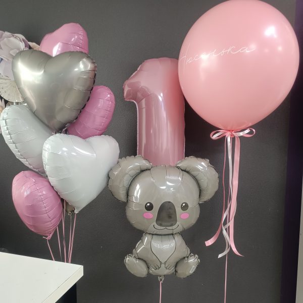 Композиция из гелиевых шаров с коалой на 1 годик