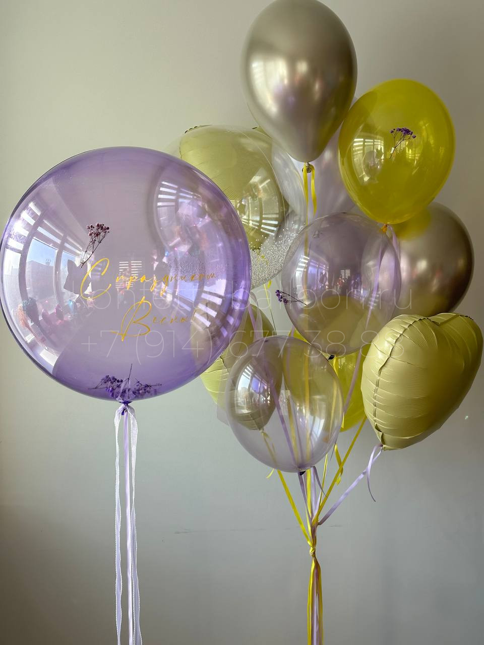 Композиция из гелиевых шаров на 8 марта