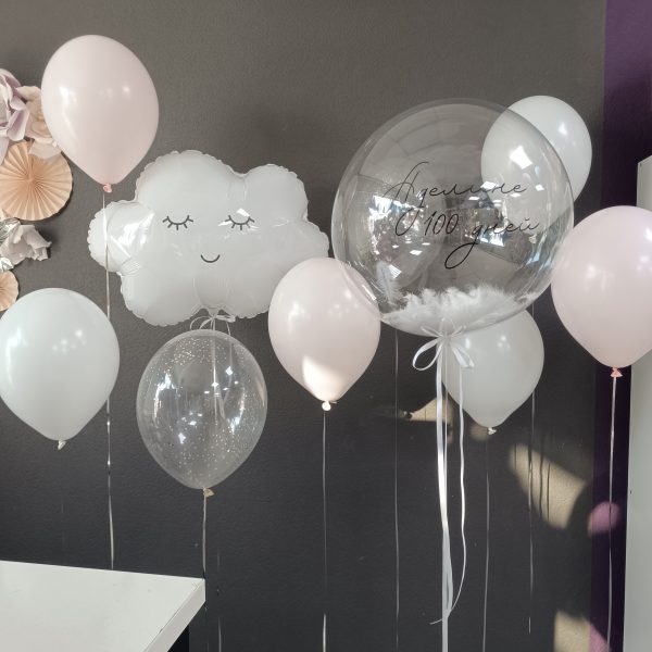 Композиция из гелиевых шаров с облаком для девочки