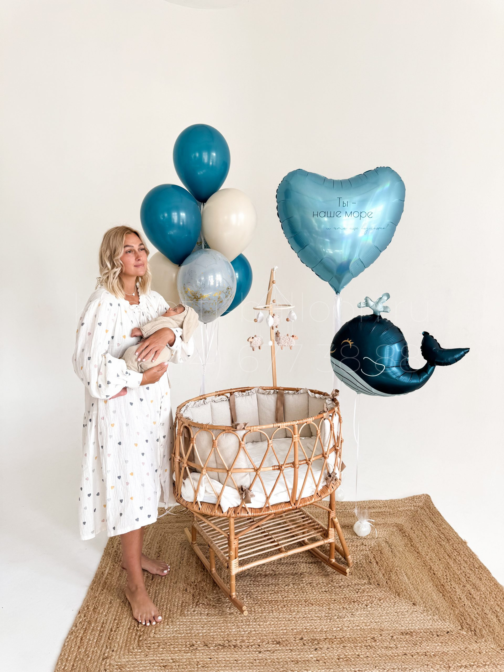 Композиция из гелиевых шаров на выписку из роддома — изображение 3