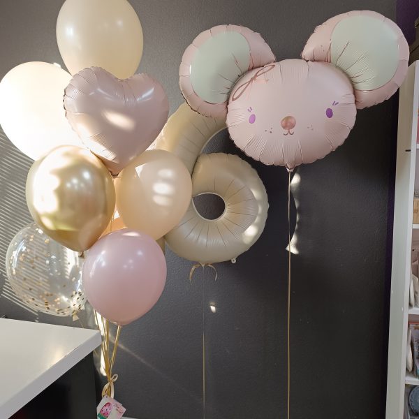 Композиция из гелиевых шаров на 6 лет с мышкой