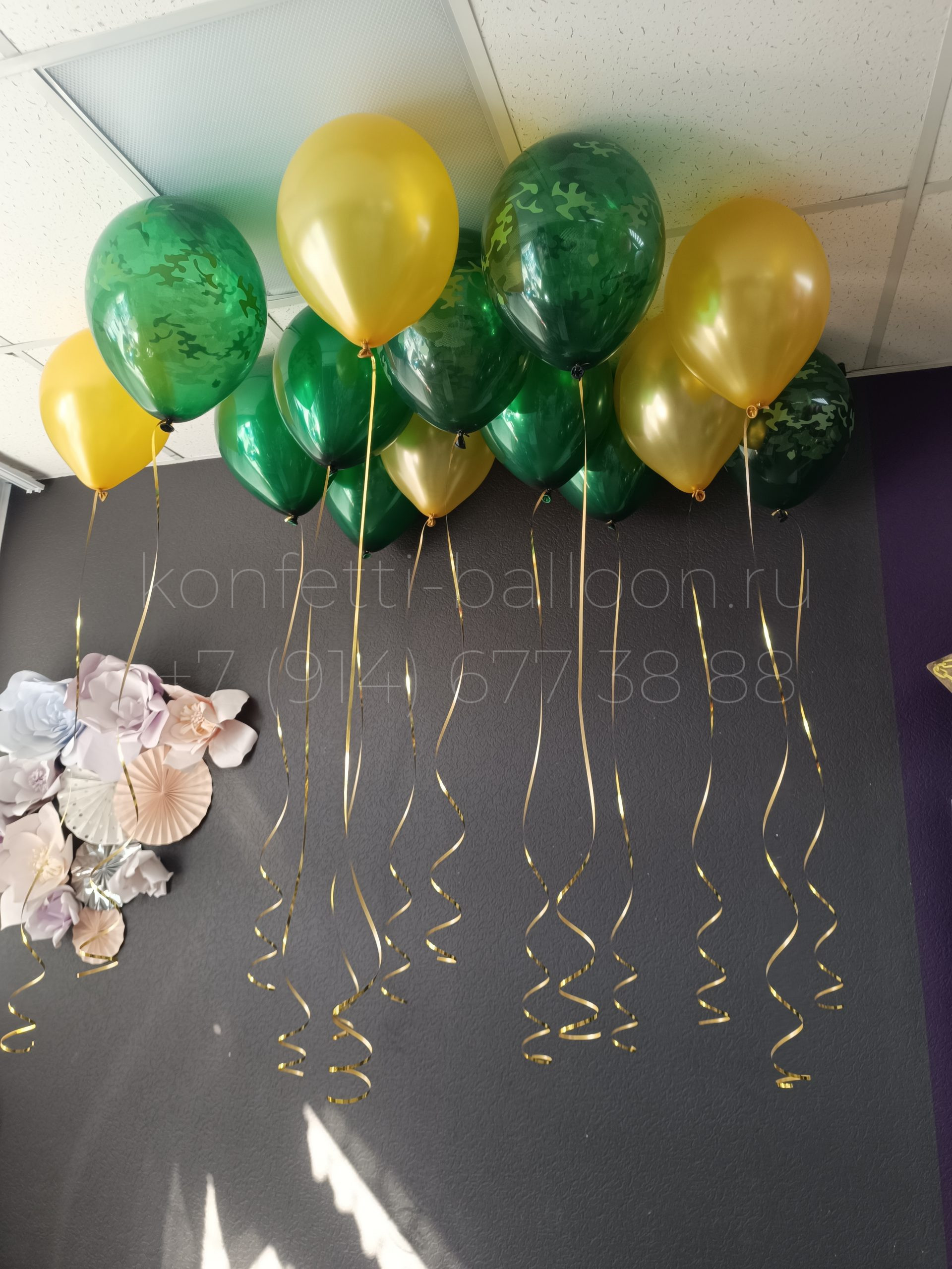 Композиция из гелиевых шаров в военной тематике