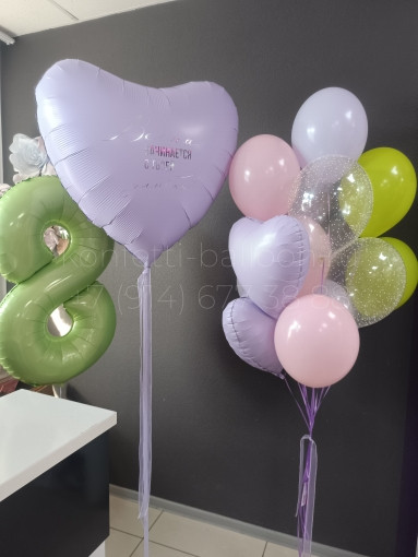 Композиция из гелиевых шаров на 8 марта
