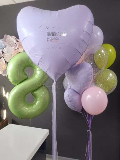 Композиция из гелиевых шаров на 8 марта