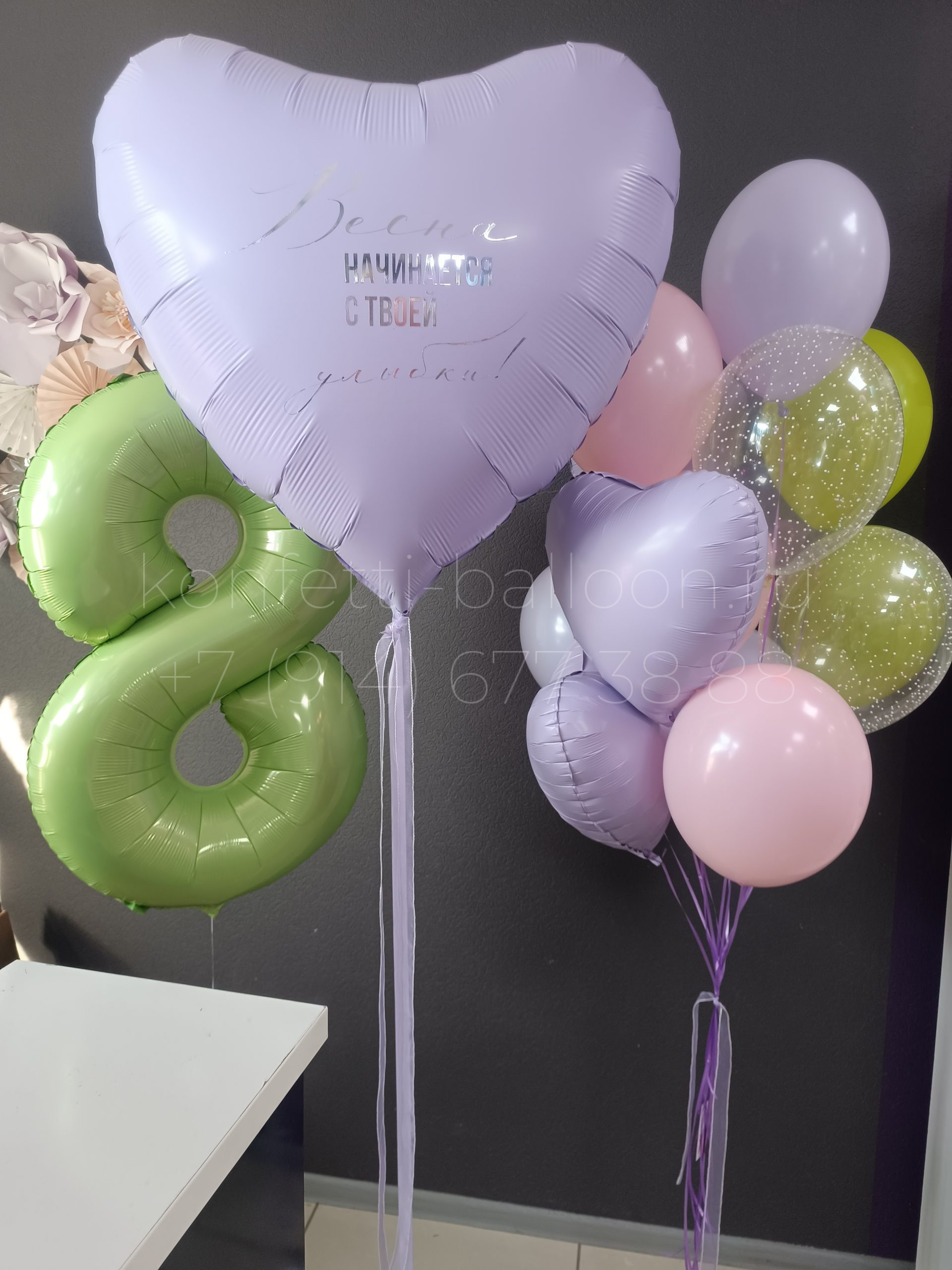 Композиция из гелиевых шаров на 8 марта