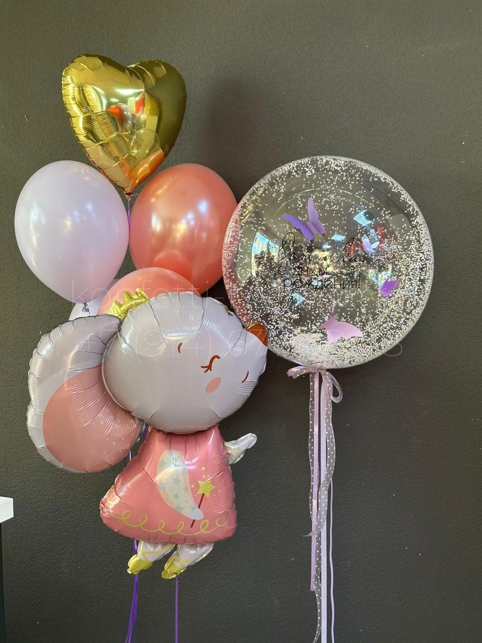 Композиция из гелиевых шаров с мышкой для девочки