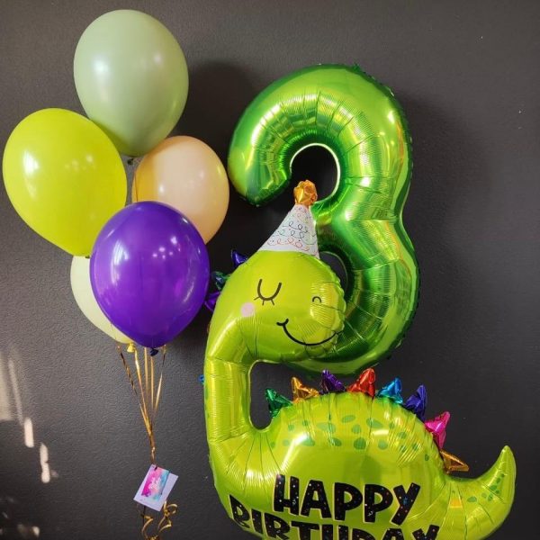 Композиция из гелиевых шаров с динозавром на 3 года