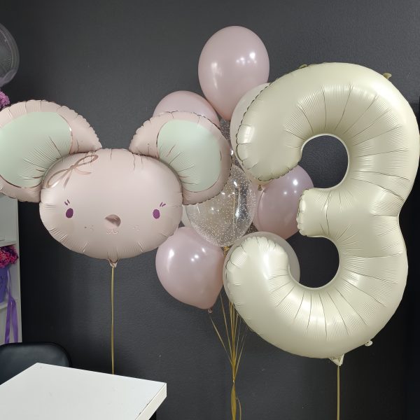 Композиция из гелиевых шаров на 3 года с мышкой