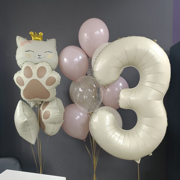 Композиция из гелиевых шаров на 3 года для девочки