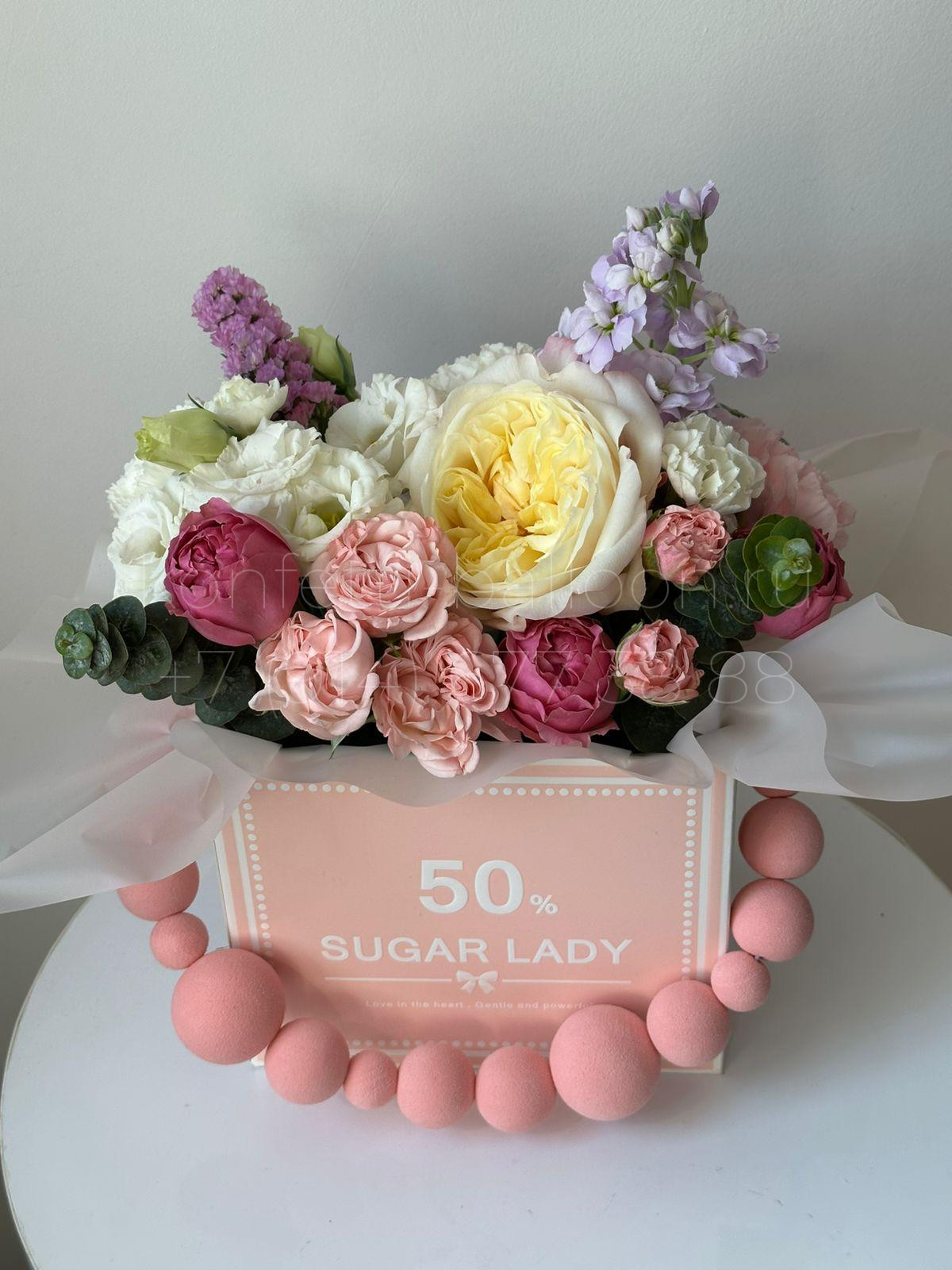 Бокс с миксом цветов в коробочке