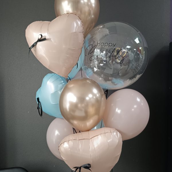 Композиция из гелиевых шаров для девушки