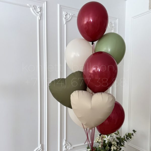 Композиция из гелиевых шаров для девушки