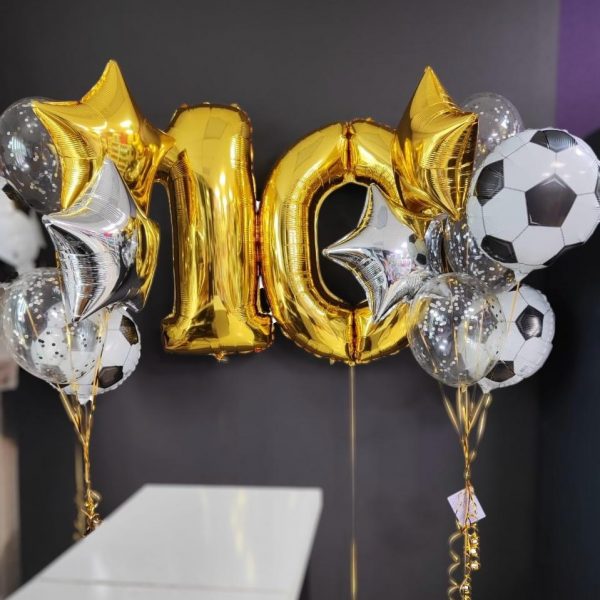 Композиция из гелиевых шаров Футбол на 10 лет