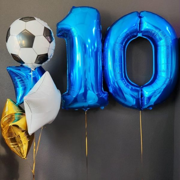 Композиция из гелиевых шаров Футбол на 10 лет