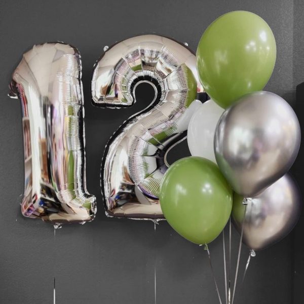Композиция из гелиевых шаров на 12 лет