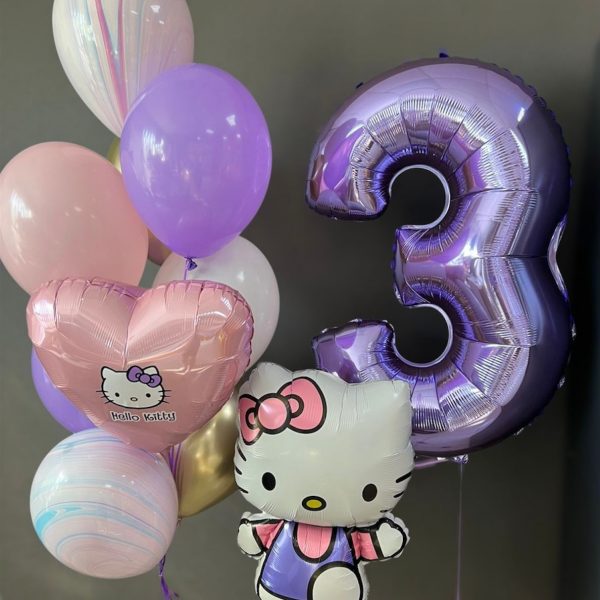 Композиция из гелиевых шаров Hello Kitty на 3 годика