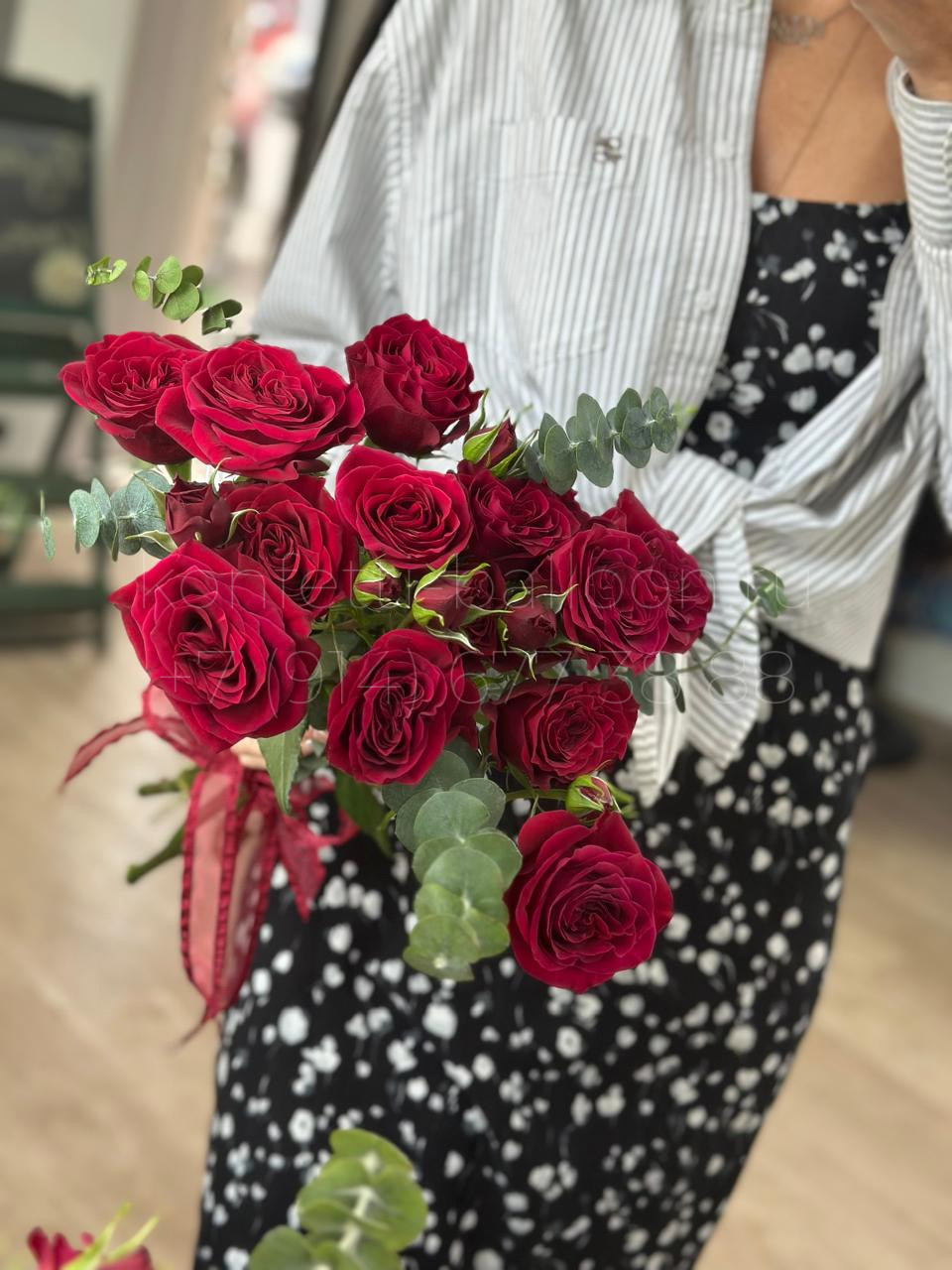 Букет цветов из кустовой розы