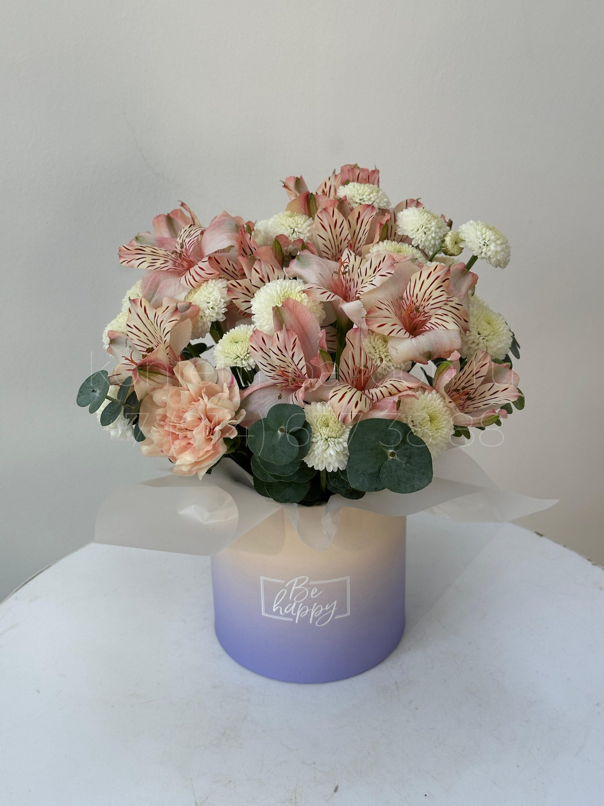 Мини бокс с миксом цветов в коробочке