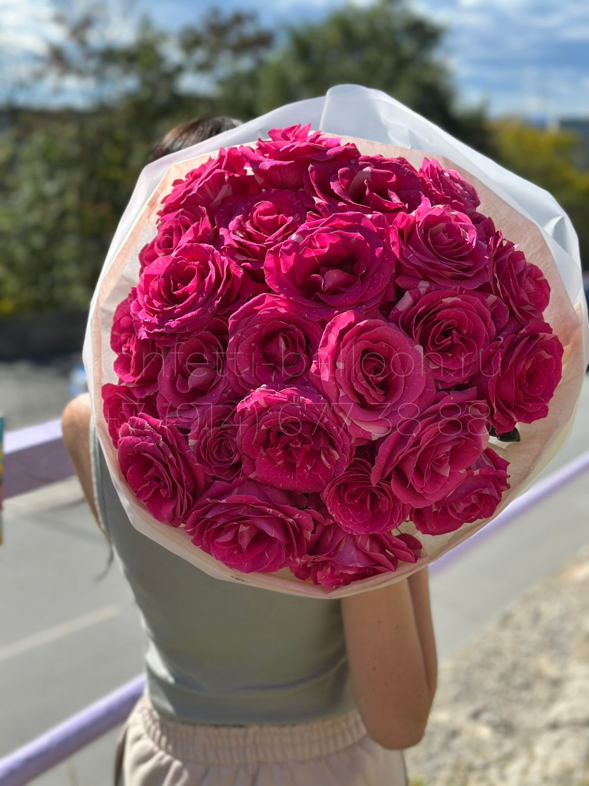 Букет цветов из 25 роз