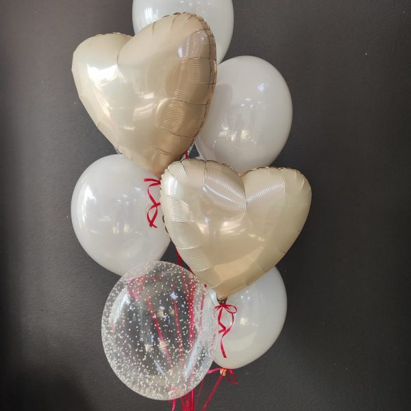 Композиция из гелиевых шаров для девушки