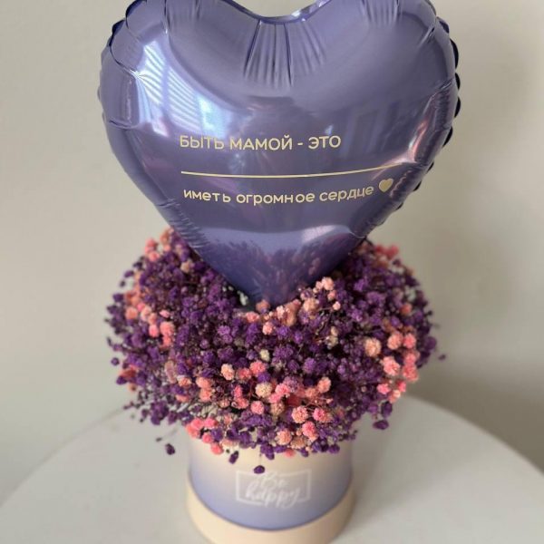 Мини бокс с гипсофилой и мини сердцем для мамы