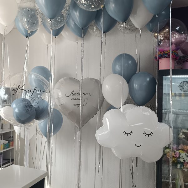 Композиция из гелиевых шаров на выписку из роддома
