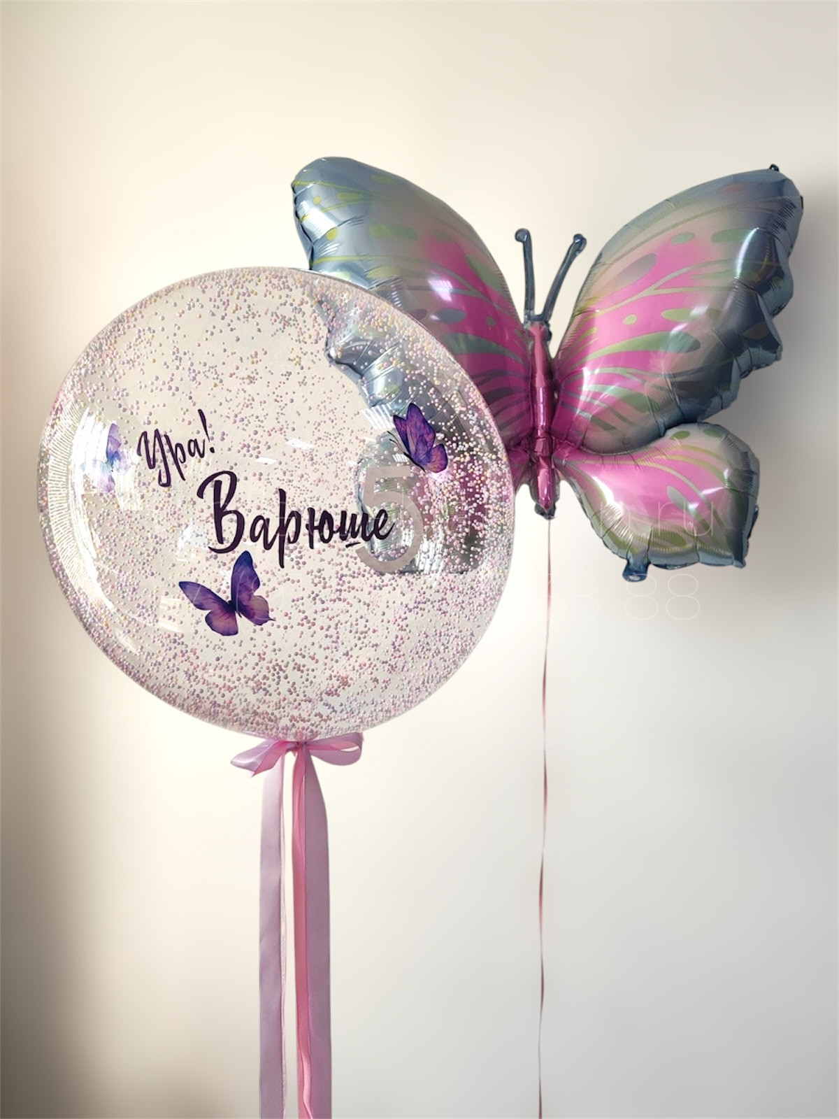 Композиция из гелиевых шаров с бабочкой на 5 лет