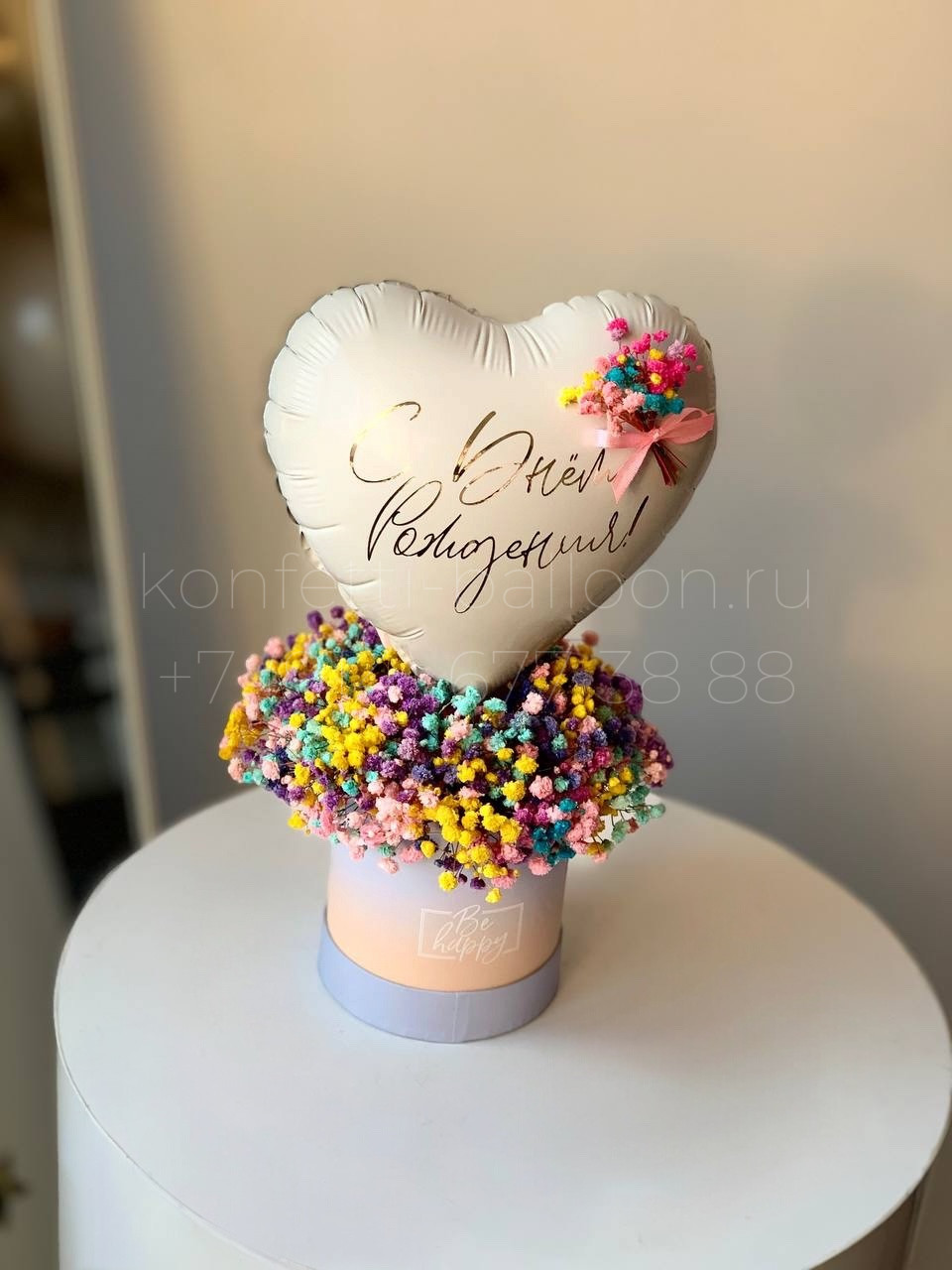 Мини бокс с гипсофилой и мини сердцем